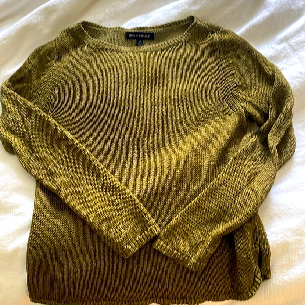 Banana republic women’s sweater olive green XS